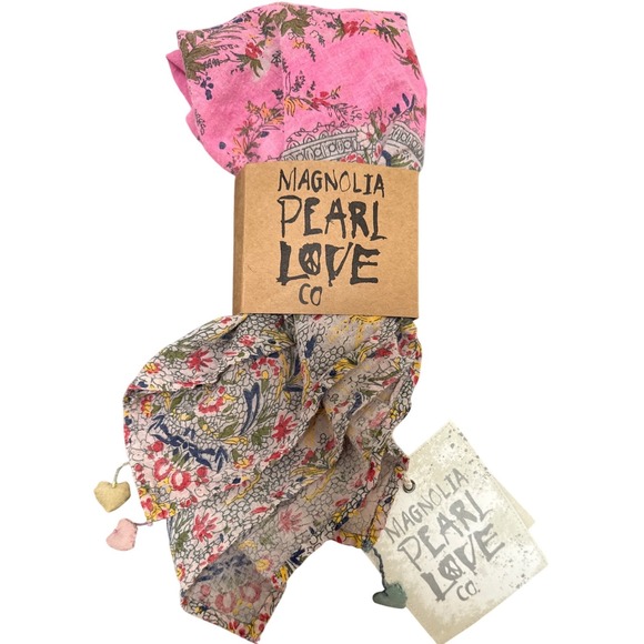 Magnolia Pearl Accessories - Magnolia Pearl 🩶💕 Pink Floral Scarf 🤎🤍Heart Tassles NWT